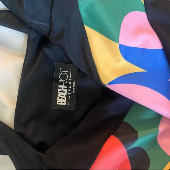 Beach Riot Athletic Set - Picture 3 of 5